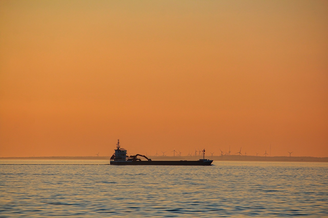 Crude Oil Prices Erase Early Gains in Hopes of Limited US-Iran Hostilities