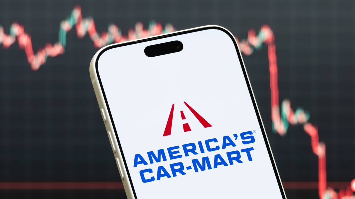 Major car dealer cuts 40% of its locations, issues serious warning