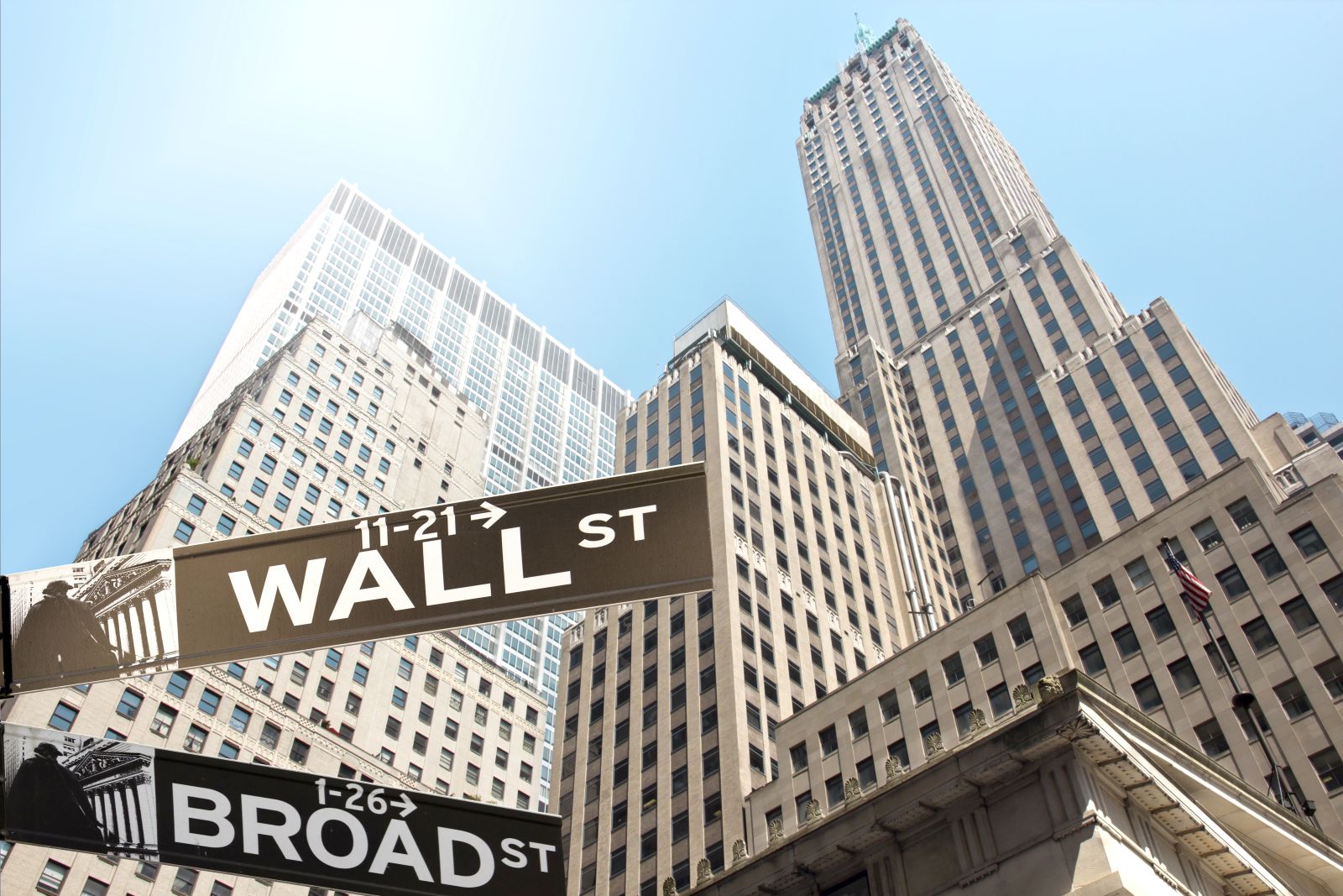 Stocks Climb on Strength in Chipmakers