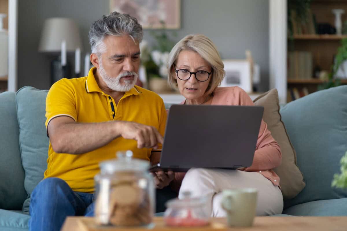 TFSA Investors: 3 Strong Canadian Stocks to Buy and Hold for Life
