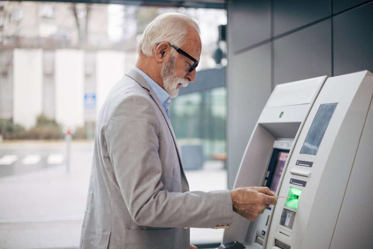 The Typical TFSA and RRSP for a Canadian in Their 40s