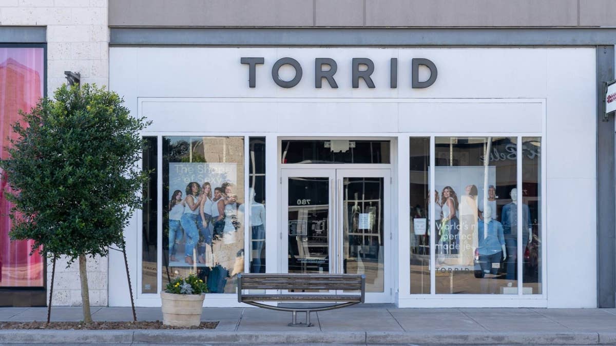 Popular women's clothing chain closes 177 stores